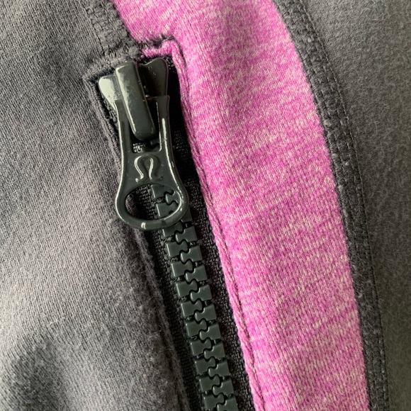 Lululemon jacket, grey with pink, EUC, Size 4 - Picture 11 of 12